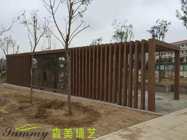 內(nèi)蒙古阿拉善中心小學(xué)木紋漆項目