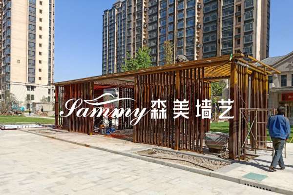 山西太原彩虹街城南逸小區(qū)鋼構(gòu)長(zhǎng)廊仿木紋漆施