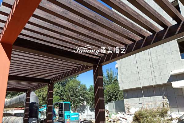 西安電子正街丈八路廣場建設部鋼構廊架項目