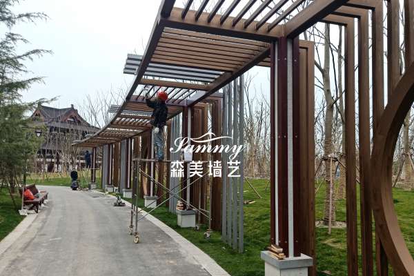 南通崇川狼山風景名勝區廊架仿木紋漆施工